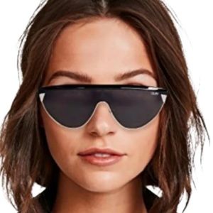 Quay Retro Inspired Shield Sunglasses Black Frame Gray Lens 50-14-142mm NWT